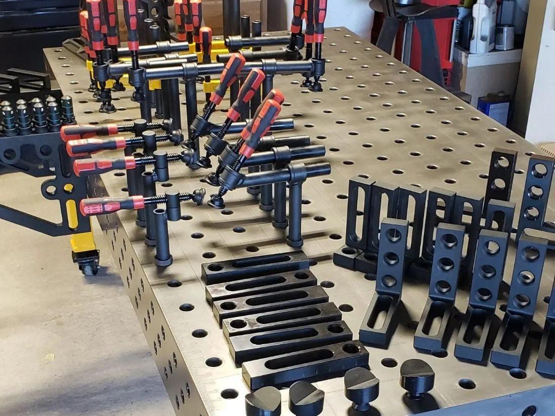 طاولة لحام وحدات